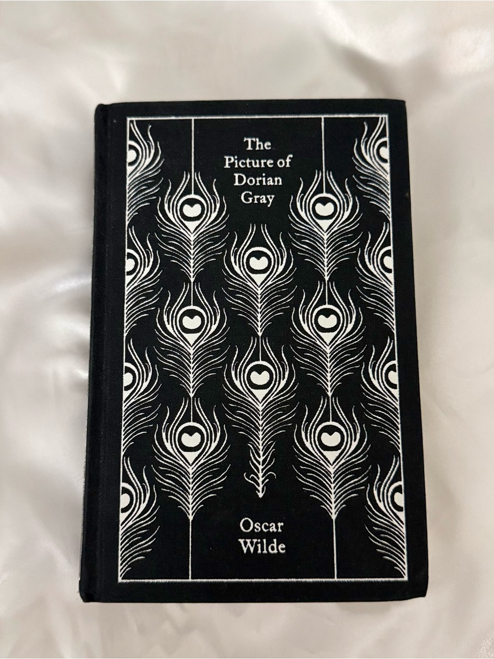 NEW/UNREAD - The Picture of Dorian Gray by Oscar Wilde - Clothbound Hardcover